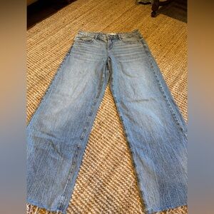 ⚜️ GARAGE LOW RISE WIDE LEG BAGGY LIGHTWASH FRAYED BOTTOM SIZE 9 JEANS ⚜️